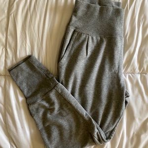 Grey Joggers with big pockets